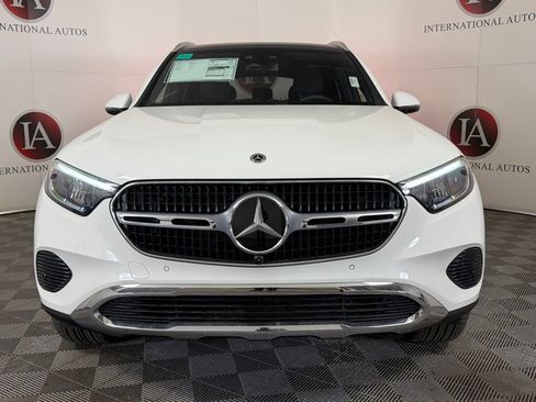 Used 2026 Mercedes-Benz GLC 300 4MATIC image 2