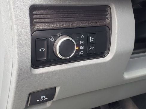 Used 2024 Ford F250 XL AWD/4WD image 9