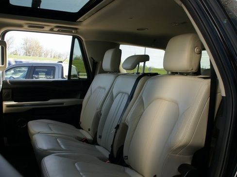 Used 2020 Ford Expedition Platinum image 31