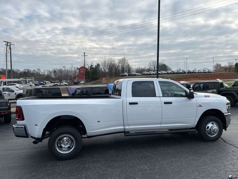 New 2026 RAM 3500 Tradesman AWD/4WD image 12