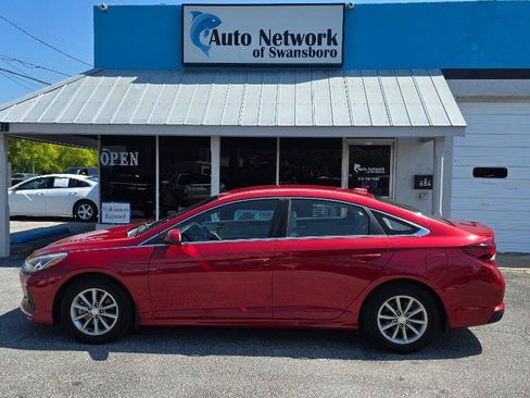 Used 2019 Hyundai Sonata SE FWD image 1