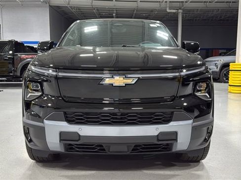 New 2026 Chevrolet Silverado EV LT image 19