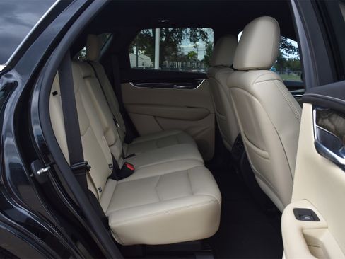 Used 2019 Cadillac XT5 FWD image 24