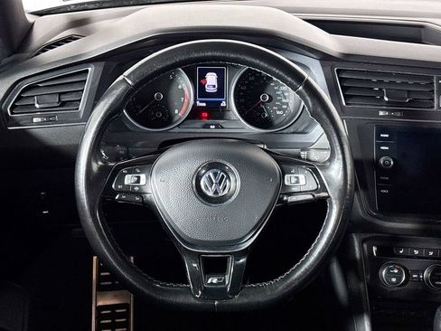 Used 2021 Volkswagen Tiguan SE AWD/4WD image 13
