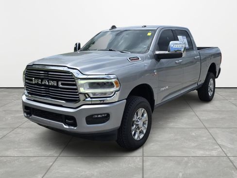 Used 2024 RAM 2500 Laramie AWD/4WD image 8