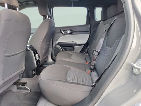 Used 2023 Jeep Compass Sport image 10