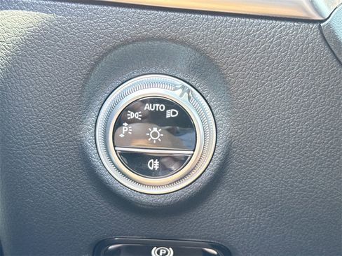 Certified 2025 Mercedes-Benz C 300 Sedan image 29