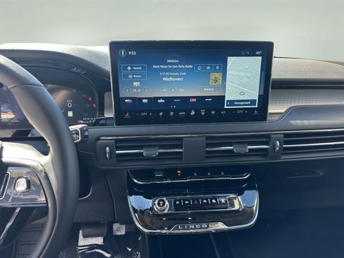 New 2026 Lincoln Corsair Premiere AWD/4WD image 13