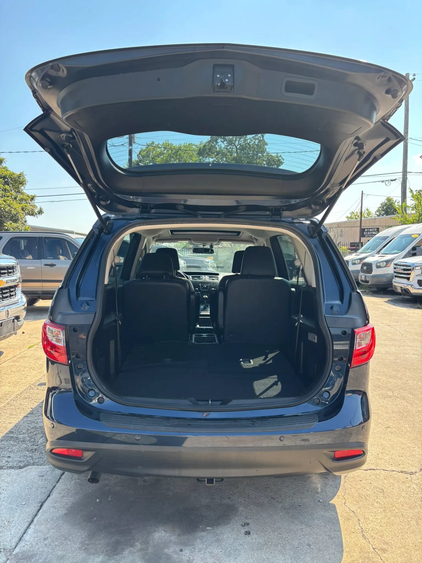 Used 2015 MAZDA MAZDA5 Grand Touring FWD image 6