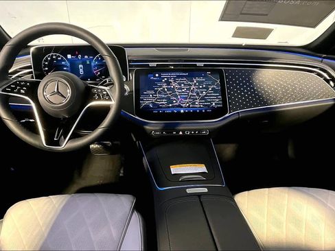New 2026 Mercedes-Benz E 450 4MATIC Sedan image 12