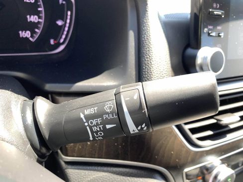 Used 2019 Honda Accord EX image 18