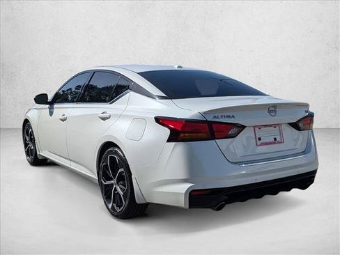 Used 2023 Nissan Altima 2.5 SR w/ SR Premium Package FWD image 8