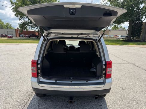 Used 2011 Jeep Patriot Latitude AWD/4WD image 18