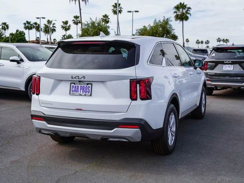 New 2026 Kia Sorento LX FWD image 7