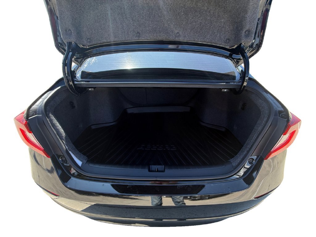 Used 2018 Honda Accord EX image 18