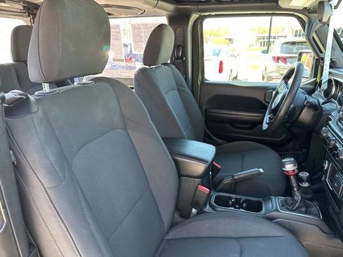 Used 2021 Jeep Wrangler Sport AWD/4WD image 15