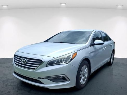 Used 2015 Hyundai Sonata SE FWD image 3