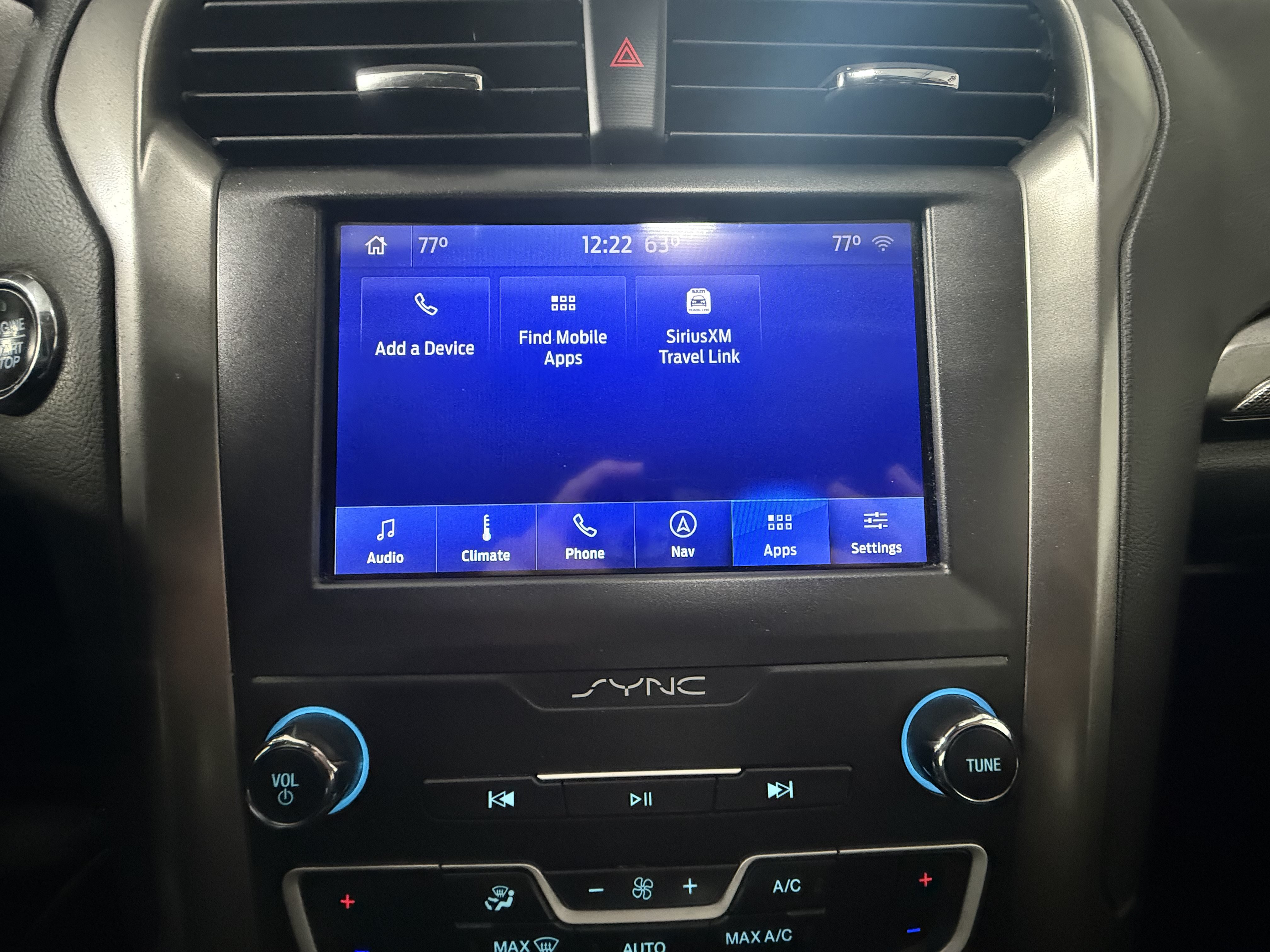 Used 2020 Ford Fusion SE FWD image 29