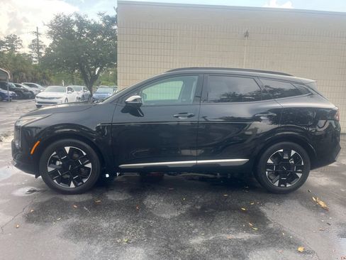 Used 2026 Kia Sportage SX FWD image 2