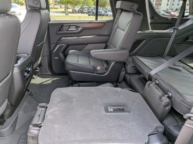 Used 2026 GMC Yukon Denali AWD/4WD image 14