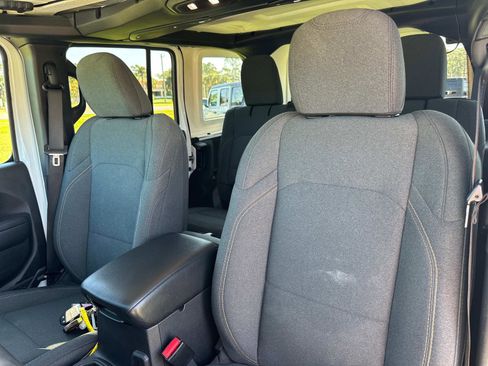 Certified 2024 Jeep Wrangler Sport S image 21