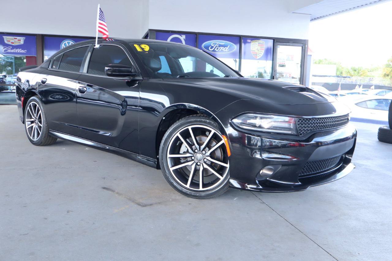 Used 2019 Dodge Charger GT w/ Plus Group RWD image 3