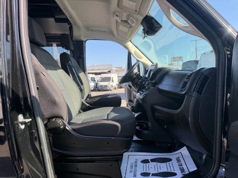 Used 2023 RAM ProMaster 2500 w/ Driver Convenience Group FWD image 14