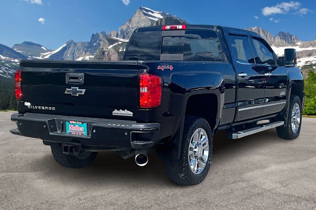Used 2016 Chevrolet Silverado 2500 High Country w/ Duramax Plus Package AWD/4WD image 2