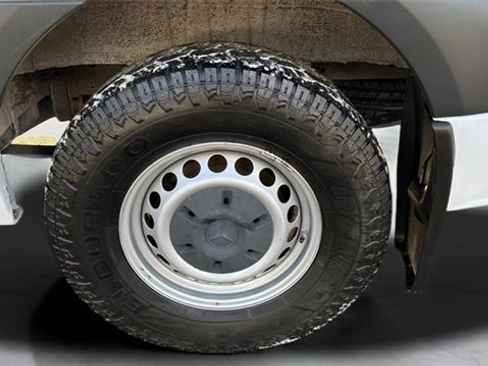 Used 2021 Mercedes-Benz Sprinter 144 Cargo image 28