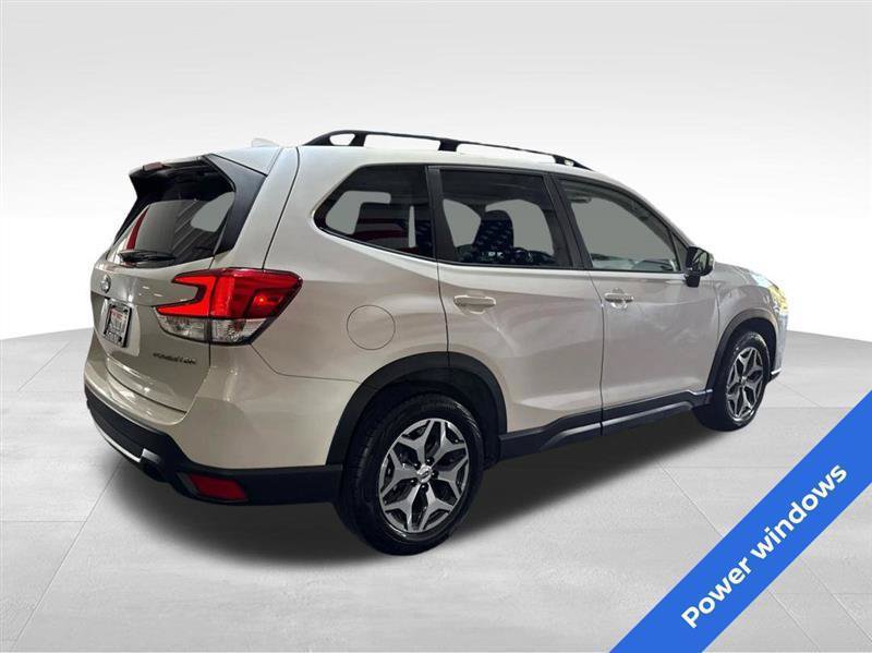 Used 2023 Subaru Forester Premium AWD/4WD image 5