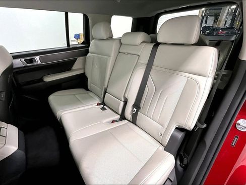Certified 2025 Hyundai Santa Fe SEL FWD image 30