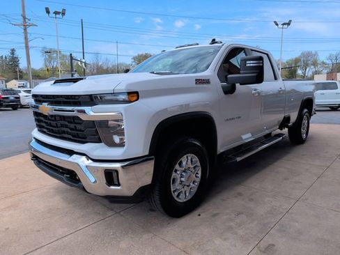 Certified 2025 Chevrolet Silverado 3500 LT w/ All Star Edition AWD/4WD image 5