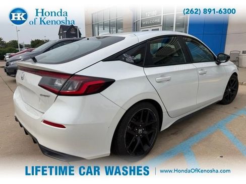 Used 2023 Honda Civic Sport image 2