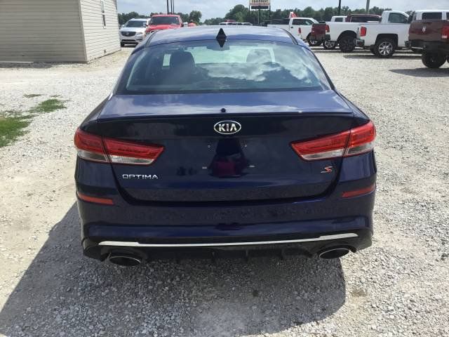 Used 2019 Kia Optima S FWD image 4
