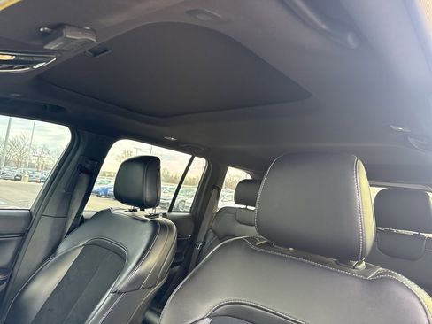 Used 2024 Jeep Grand Cherokee Altitude image 10