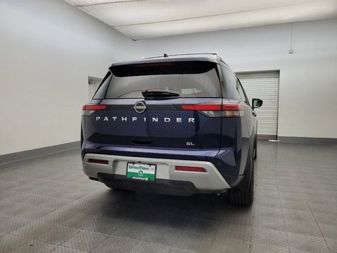Used 2022 Nissan Pathfinder SL w/ SL Premium Package FWD image 9
