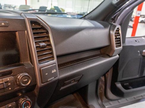 Used 2019 Ford F150 XLT w/ Equipment Group 302A Luxury AWD/4WD image 13