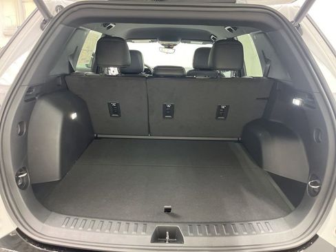 New 2026 GMC Terrain AT4 AWD/4WD image 25