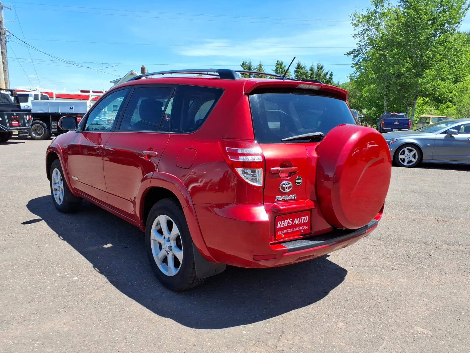 Used 2012 Toyota RAV4 Limited w/ Navigation Value Pkg AWD/4WD image 3