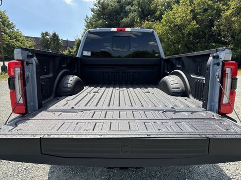 New 2026 Ford F250 Platinum image 26