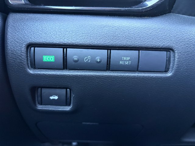 Used 2024 Nissan Sentra SV w/ All-Weather Package FWD image 16