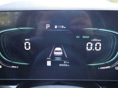 Used 2023 Kia Niro EX Touring FWD image 34
