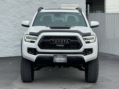 Used 2022 Toyota Tacoma TRD Pro image 3