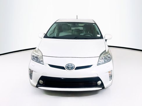 Used 2015 Toyota Prius Five w/ Advanced Technology Package FWD image 2