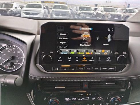 Used 2021 Nissan Rogue SL w/ Premium Package image 22