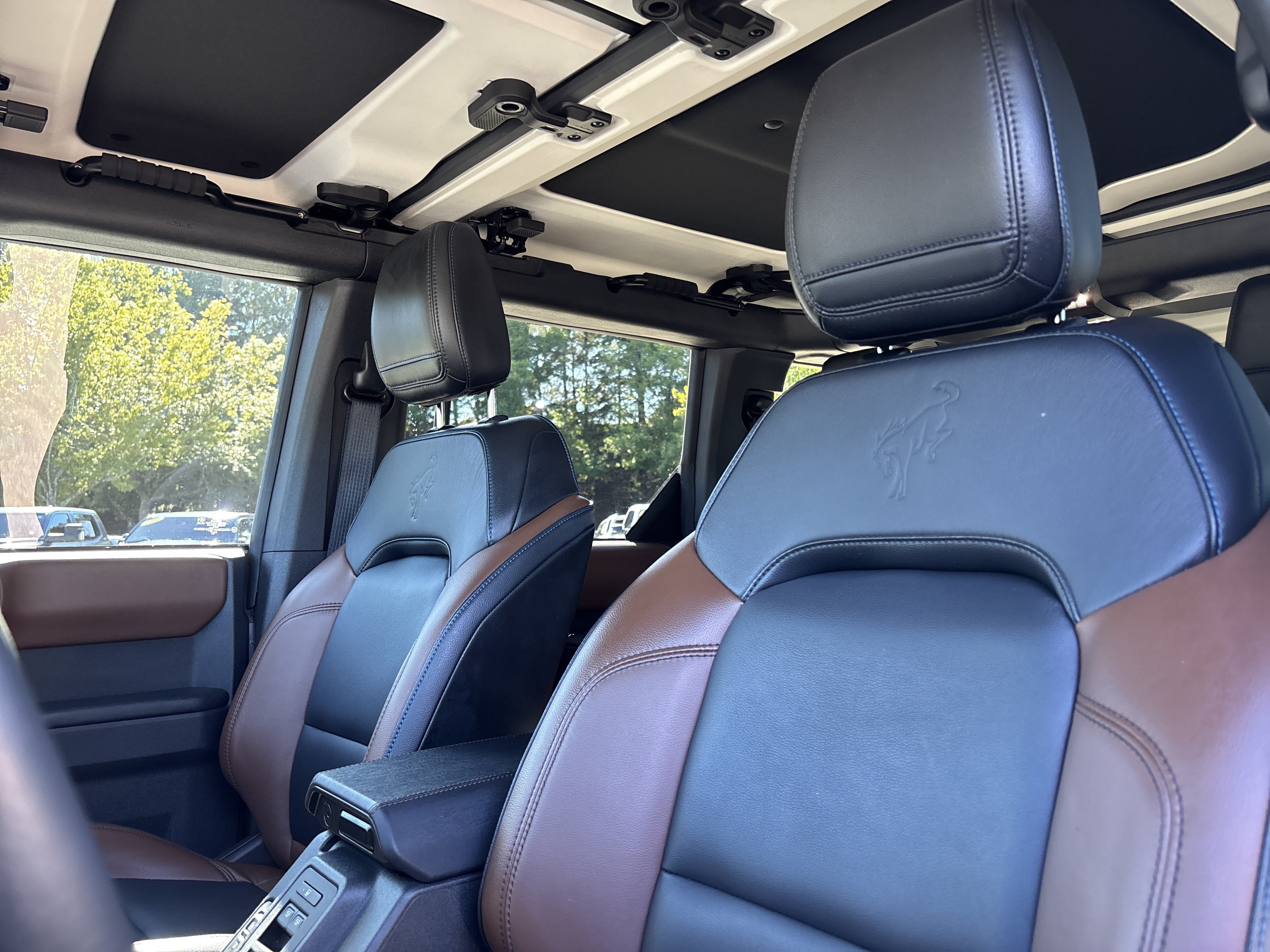 Used 2024 Ford Bronco Outer Banks AWD/4WD image 12