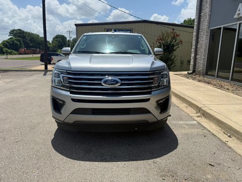 Used 2021 Ford Expedition XLT RWD image 3