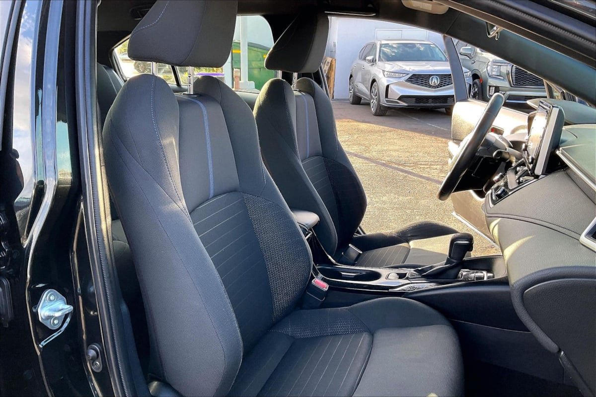 Used 2020 Toyota Corolla SE w/ Carpet Mat Package (TMS) FWD image 7