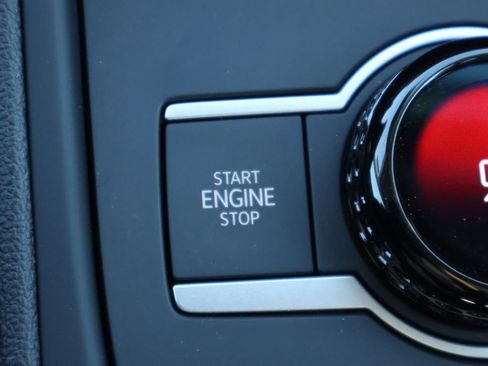 New 2026 Volkswagen Tiguan SE image 28