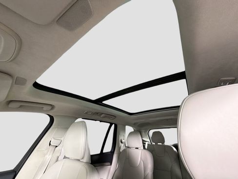 Certified 2023 Volvo XC90 B6 Ultimate w/ Lounge Package image 22